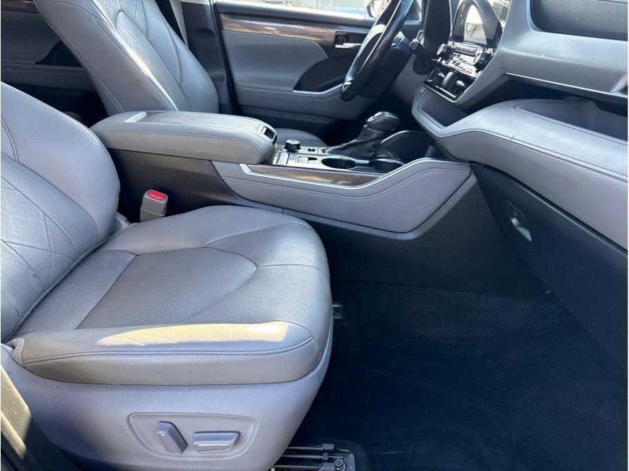 Toyota Highlander Platinum AWD V6 2021