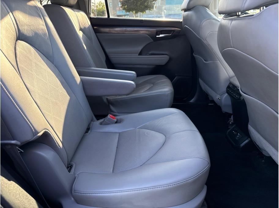 Toyota Highlander Platinum AWD V6 2021