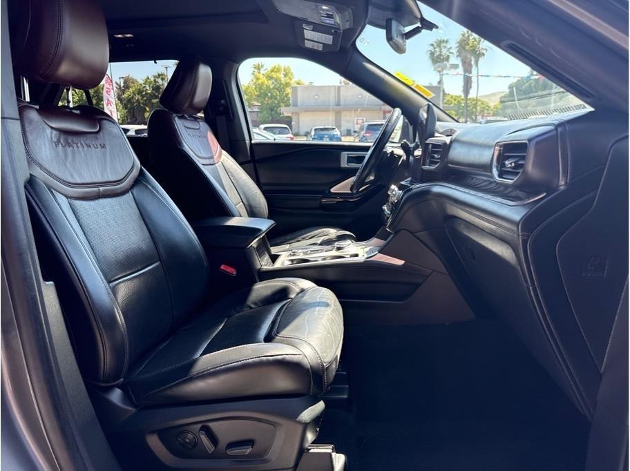 Ford Explorer Platinum AWD 2021