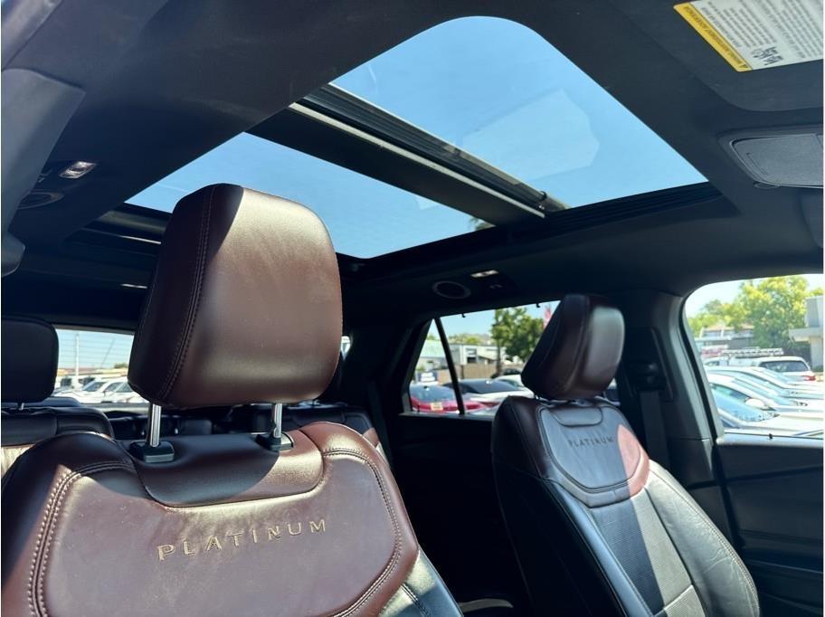 Ford Explorer Platinum AWD 2021