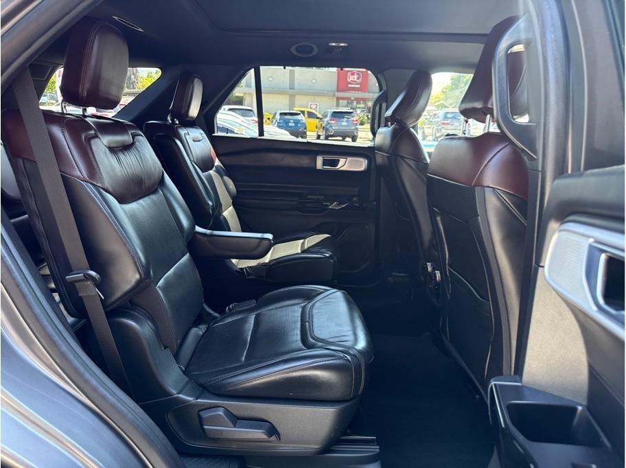 Ford Explorer Platinum AWD 2021