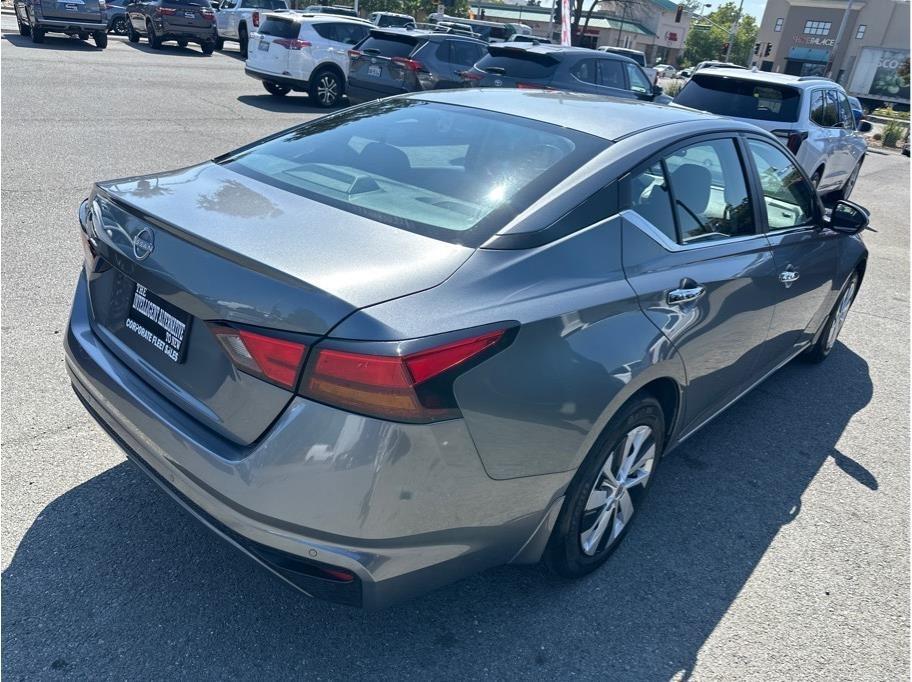 Nissan Altima 2.5 S 2023