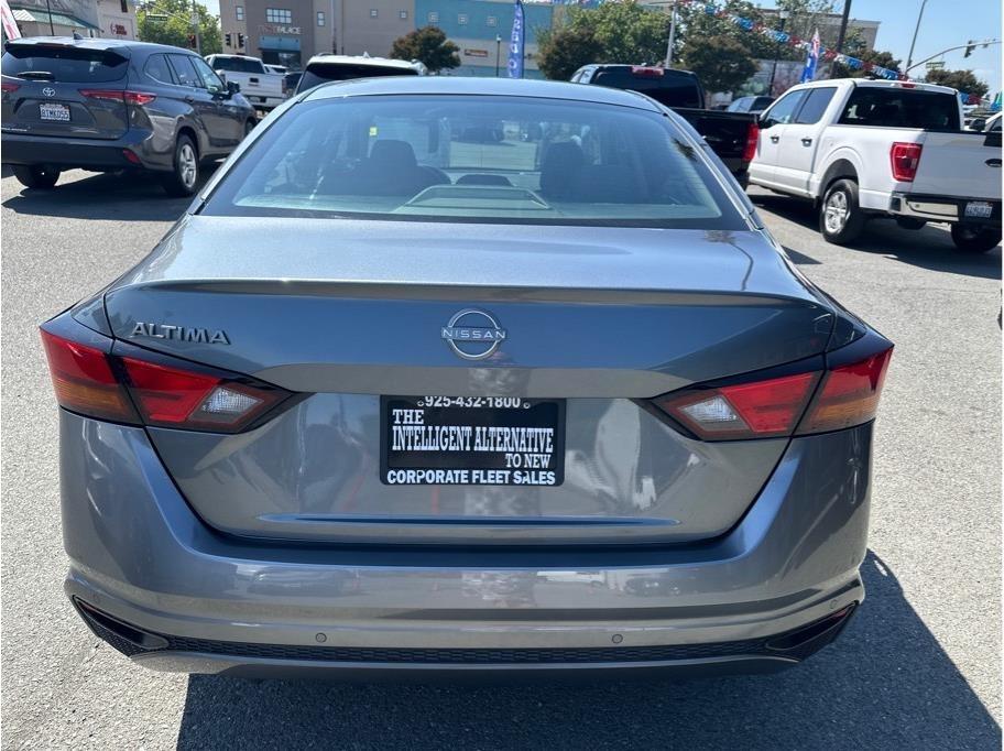 Nissan Altima 2.5 S 2023