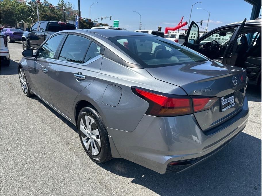 Nissan Altima 2.5 S 2023