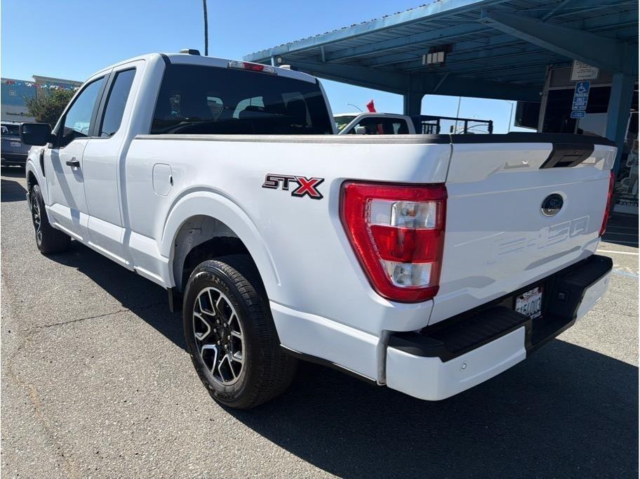 Ford F-150 XL SuperCab 8-ft. 2WD 2021