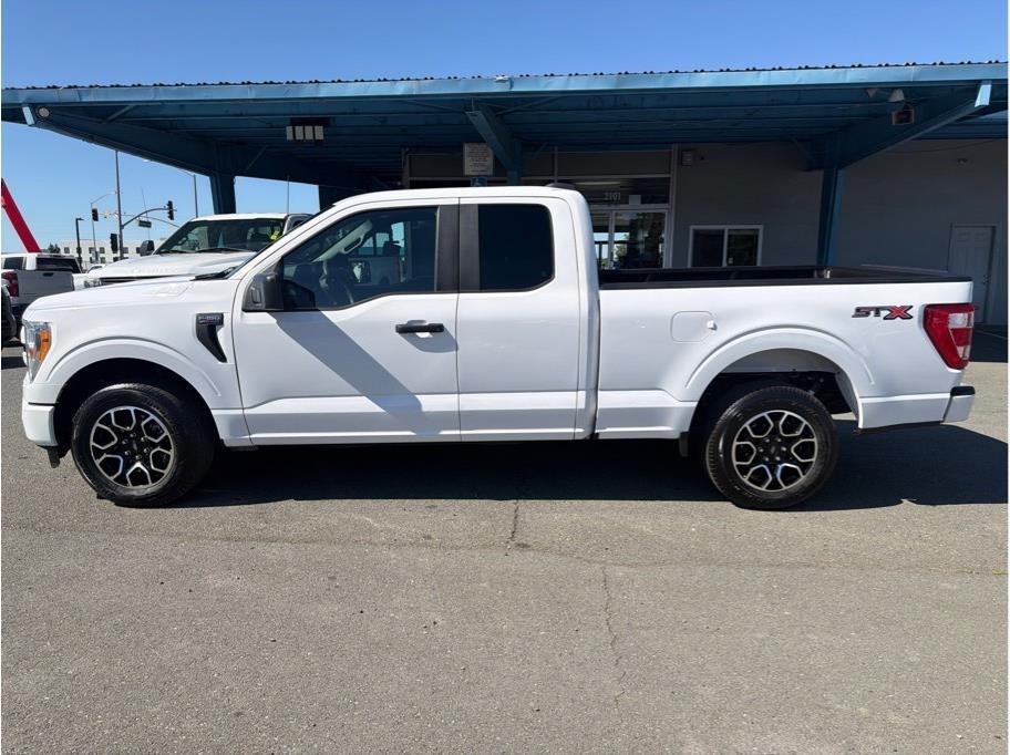 Ford F-150 XL SuperCab 8-ft. 2WD 2021