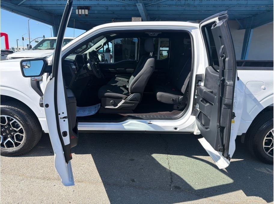 Ford F-150 XL SuperCab 8-ft. 2WD 2021