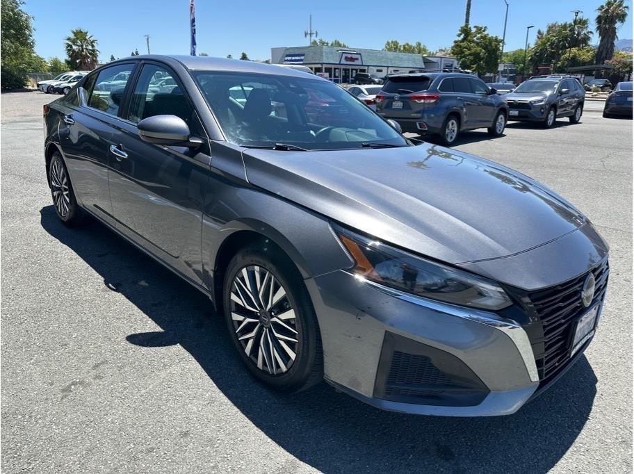 Nissan Altima 2.5 SV 2023