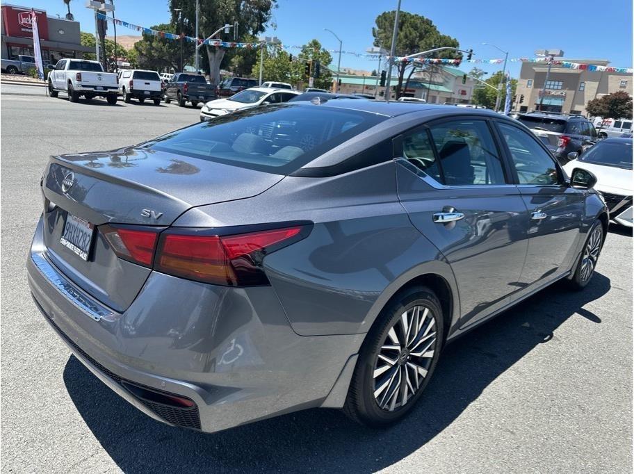 Nissan Altima 2.5 SV 2023