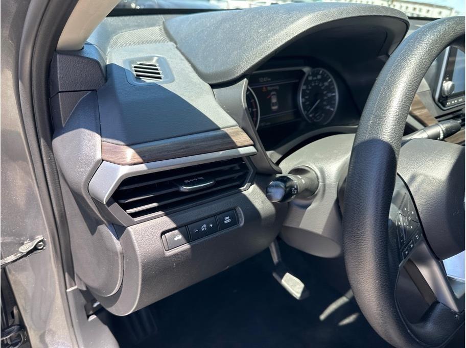 Nissan Altima 2.5 SV 2023