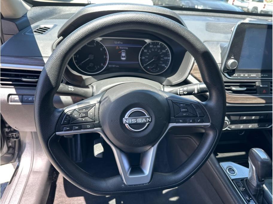 Nissan Altima 2.5 SV 2023