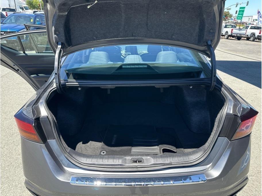 Nissan Altima 2.5 SV 2023