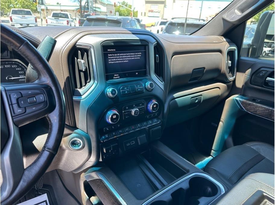 GMC Sierra 3500HD Denali Crew Cab 4WD 2022