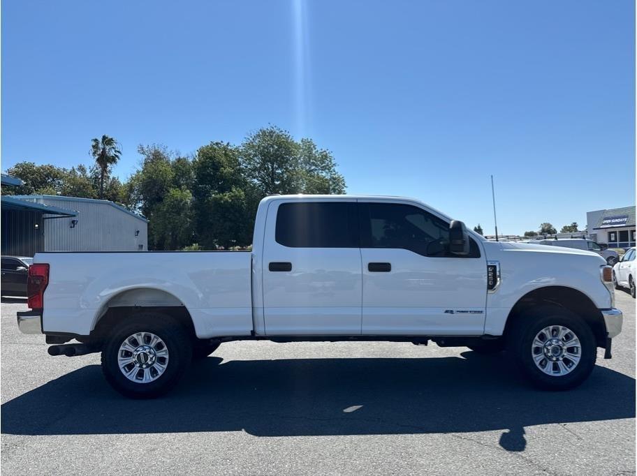 Ford F-250 SD XLT Crew Cab 4WD 2022