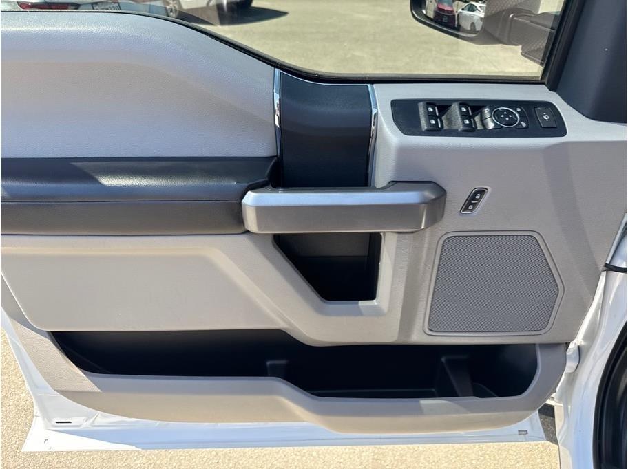 Ford F-250 SD XLT Crew Cab 4WD 2022