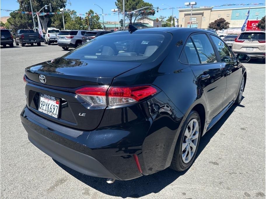 Toyota Corolla LE 2024