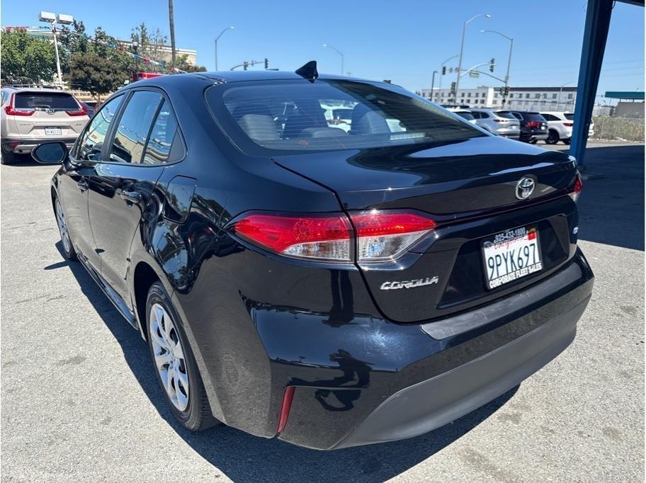 Toyota Corolla LE 2024