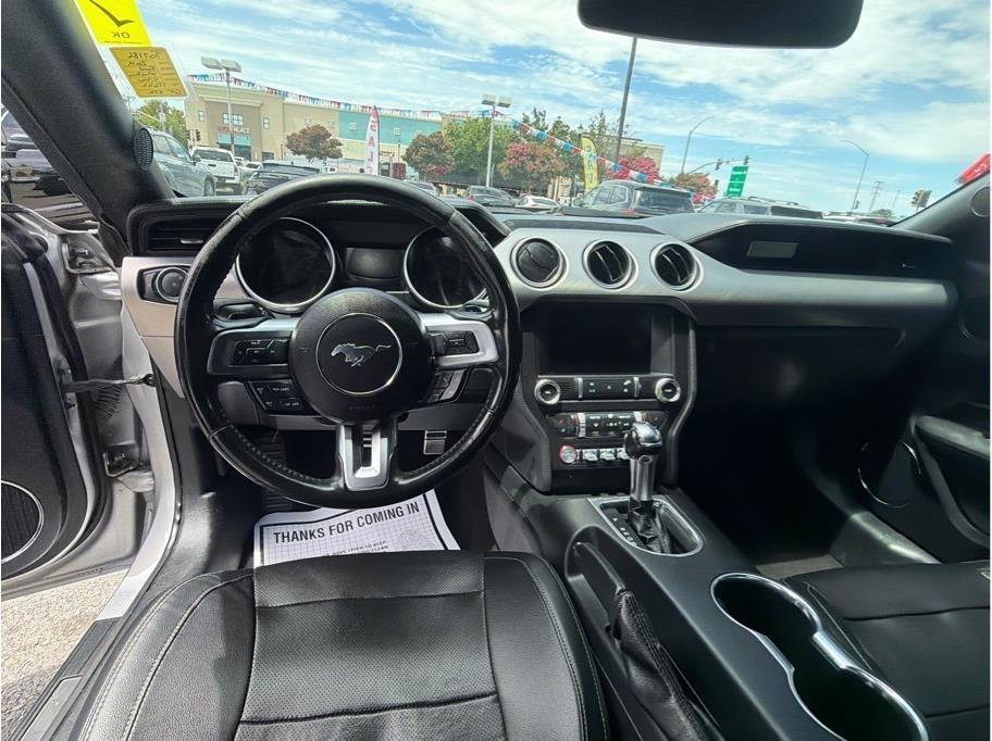 Ford Mustang  2019