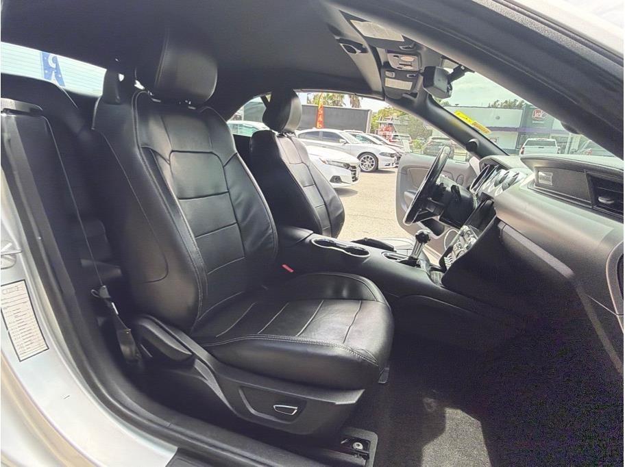 Ford Mustang  2019