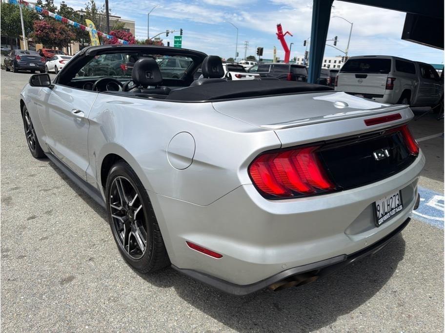 Ford Mustang  2019