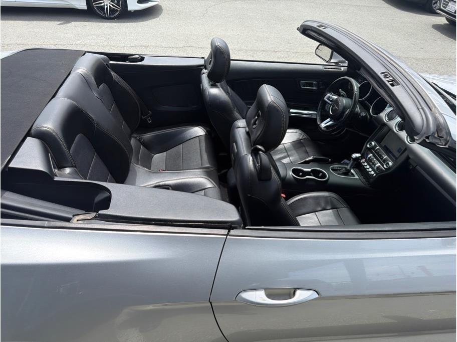 Ford Mustang  2019