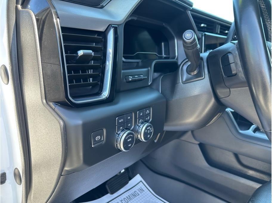 GMC Sierra 2500HD Denali Crew Cab 4WD SB 2024