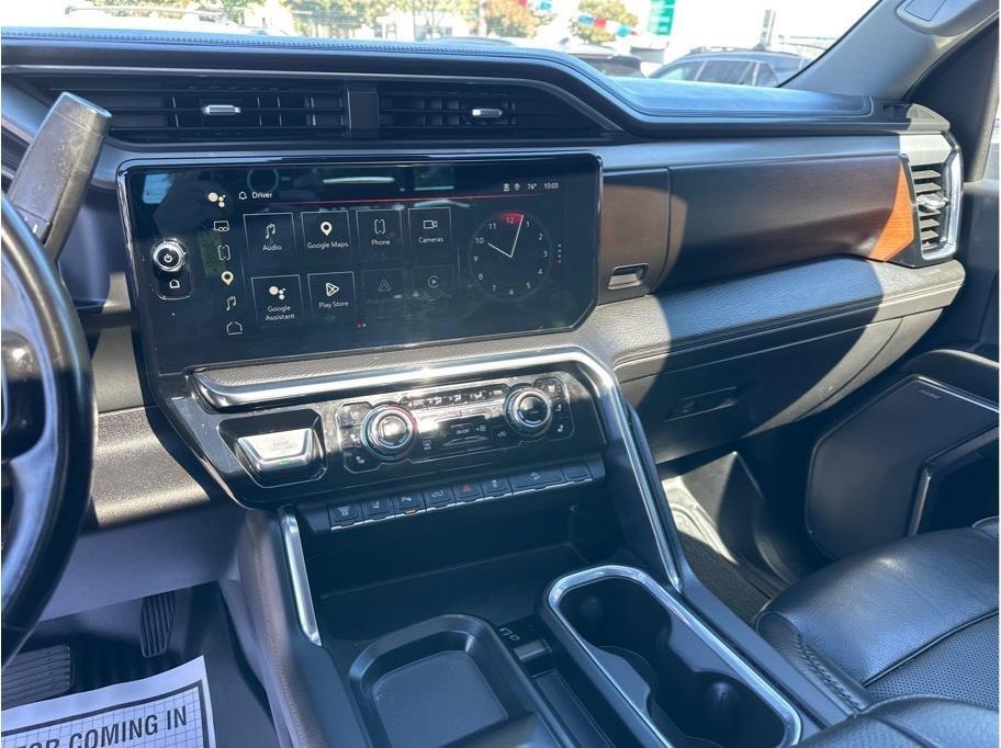 GMC Sierra 2500HD Denali Crew Cab 4WD SB 2024