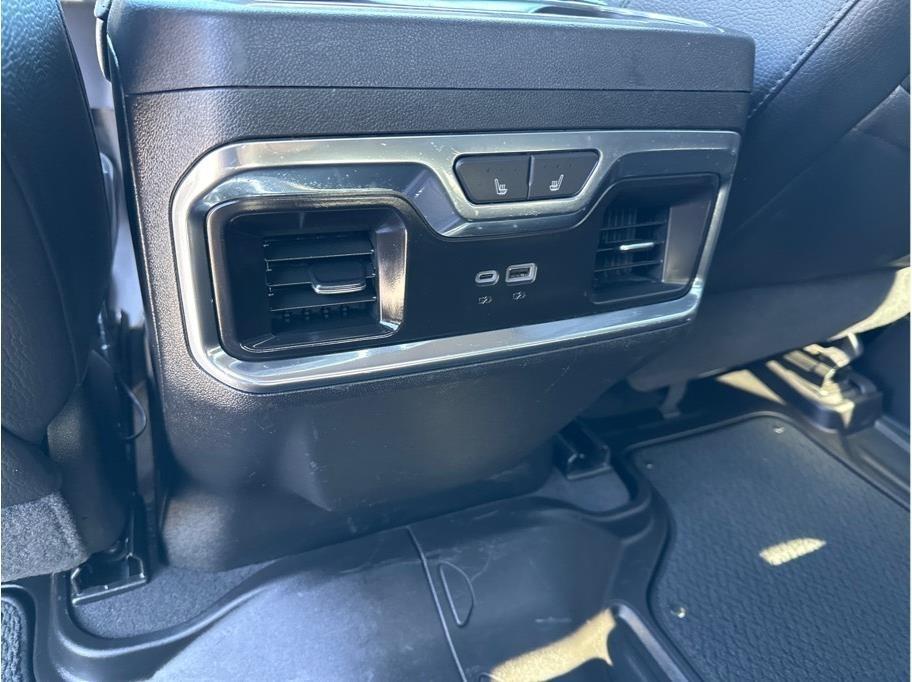 GMC Sierra 2500HD Denali Crew Cab 4WD SB 2024