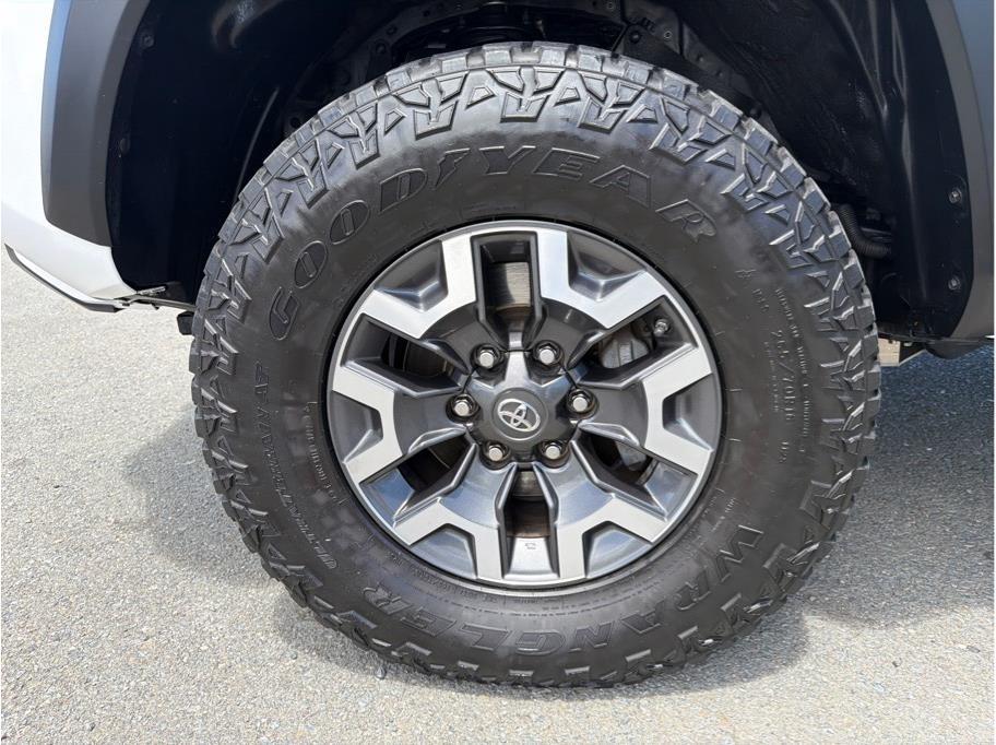 Toyota Tacoma SR5 Double Cab Long Bed V6 6AT 4WD 2020