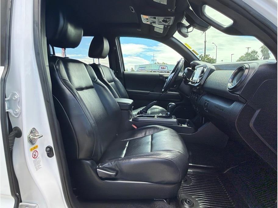 Toyota Tacoma SR5 Double Cab Long Bed V6 6AT 4WD 2020