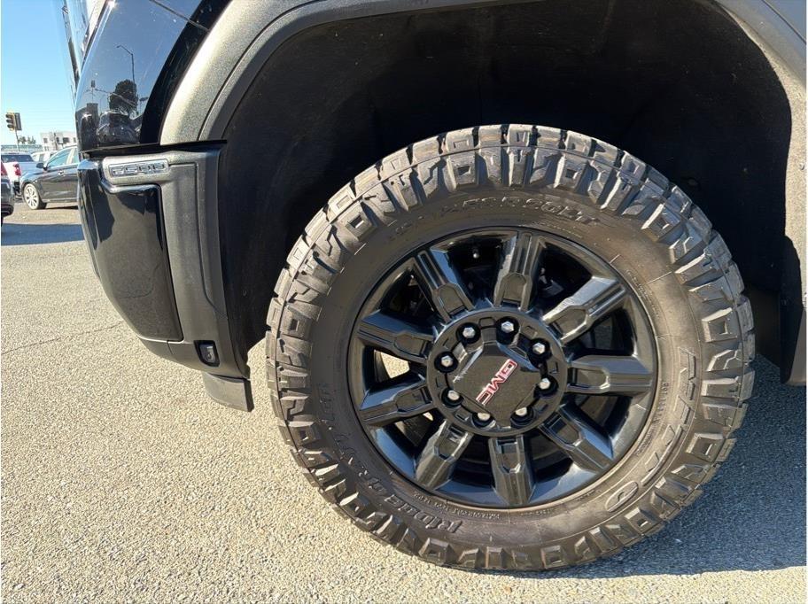 GMC Sierra 2500HD AT4 Crew Cab 4WD 2024