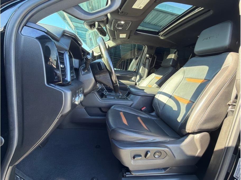 GMC Sierra 2500HD AT4 Crew Cab 4WD 2024