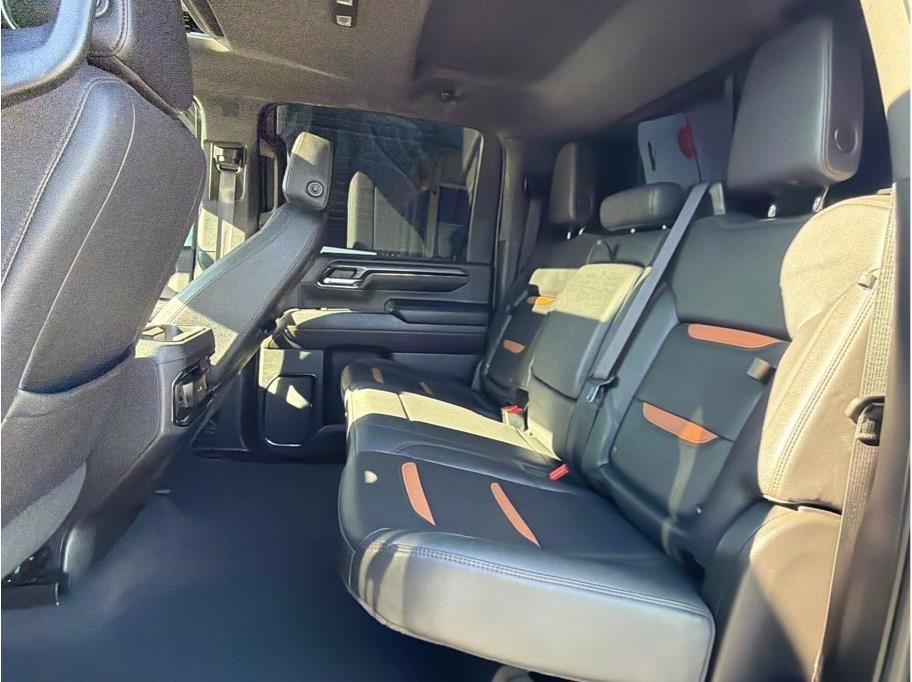GMC Sierra 2500HD AT4 Crew Cab 4WD 2024