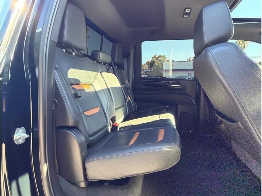 GMC Sierra 2500HD AT4 Crew Cab 4WD 2024