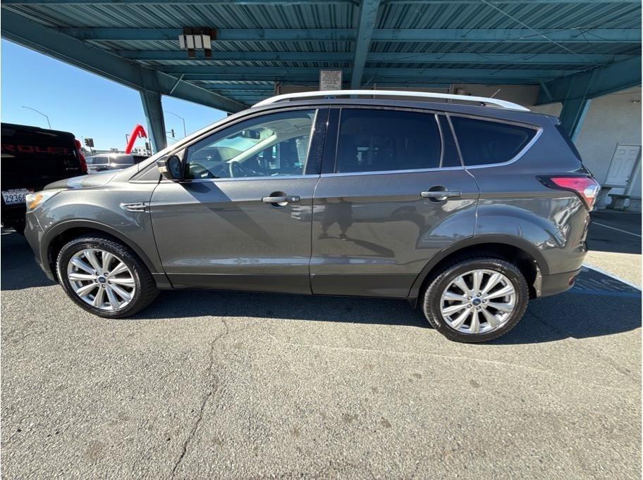 Ford Escape Titanium 4WD 2017