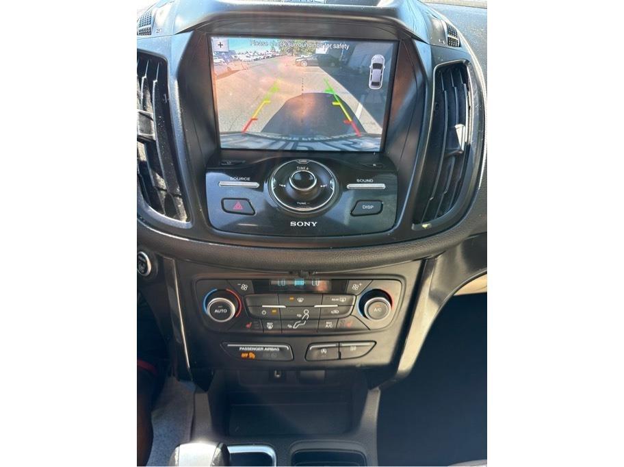 Ford Escape Titanium 4WD 2017