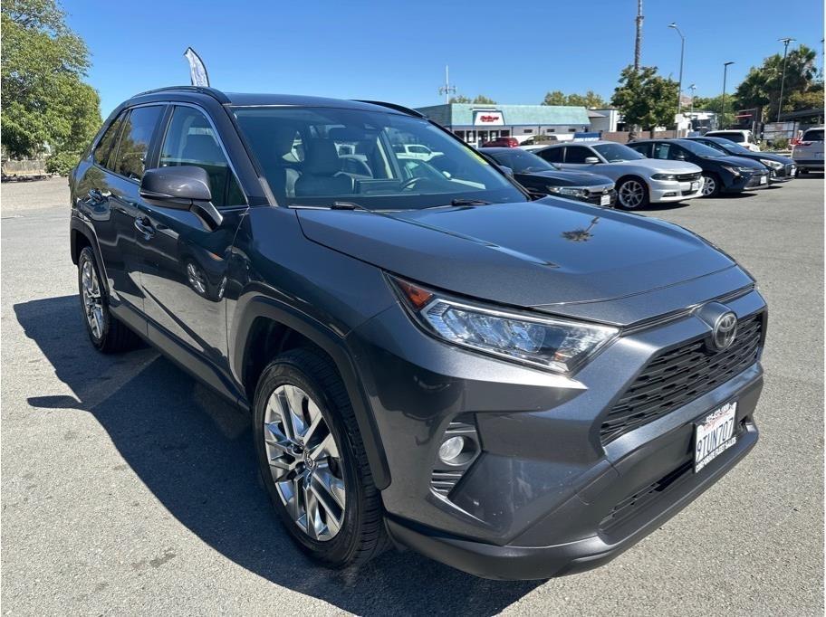 Toyota RAV4 XLE Premium 2019