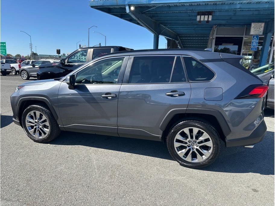 Toyota RAV4 XLE Premium 2019