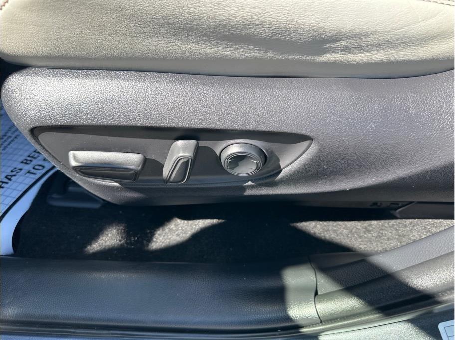 Toyota RAV4 XLE Premium 2019