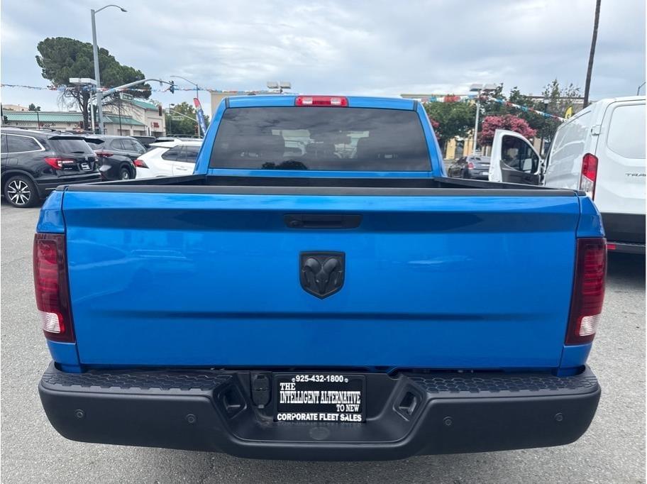 RAM 1500 Classic Tradesman Crew Cab SWB 2WD 2024