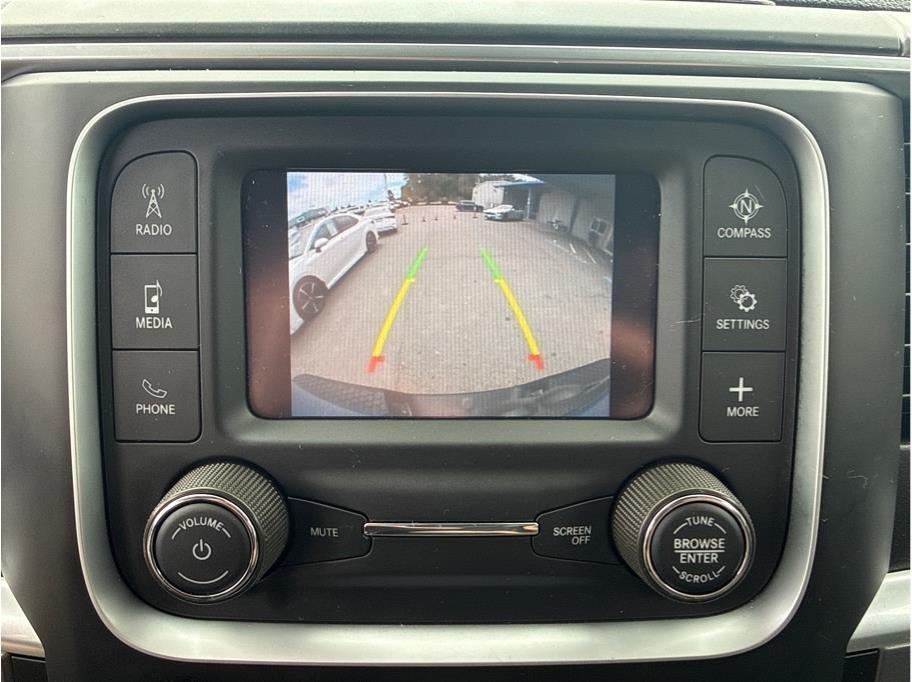 RAM 1500 Classic Tradesman Crew Cab SWB 2WD 2024