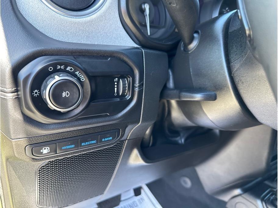 Jeep Wrangler 4xe Sahara 2024