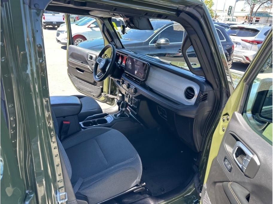 Jeep Wrangler 4xe Sahara 2024