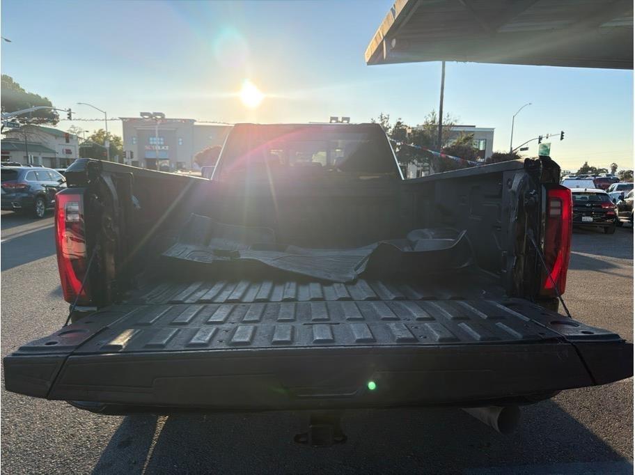 GMC Sierra 3500HD Denali Crew Cab 4WD 2024