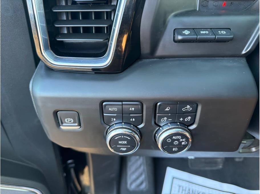 GMC Sierra 3500HD Denali Crew Cab 4WD 2024