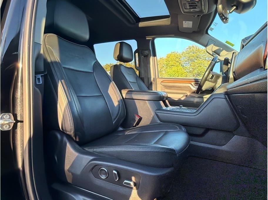 GMC Sierra 3500HD Denali Crew Cab 4WD 2024