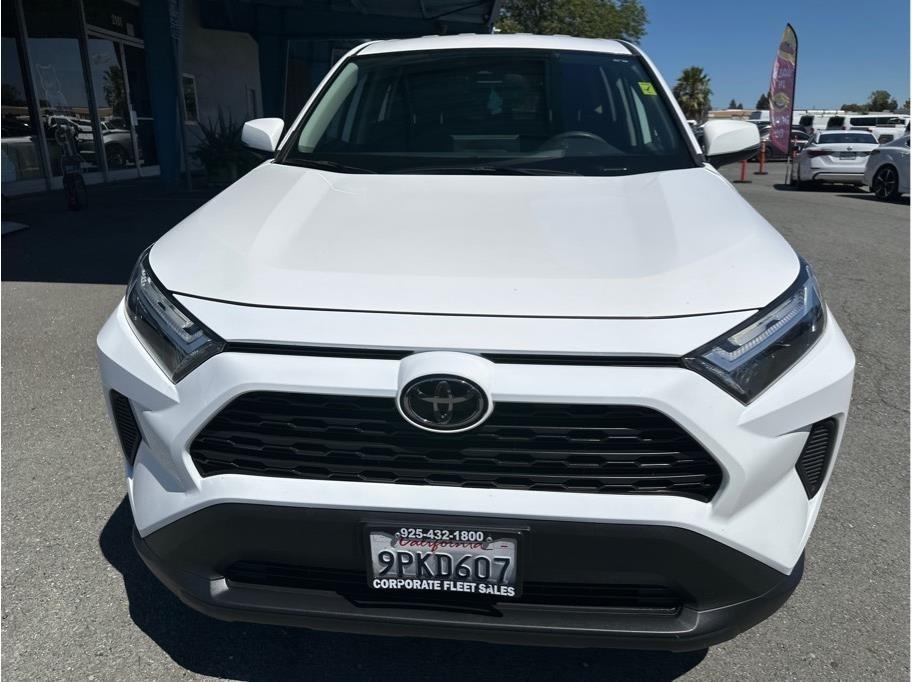 Toyota RAV4 LE 2024