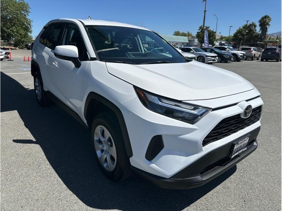 Toyota RAV4 LE 2024