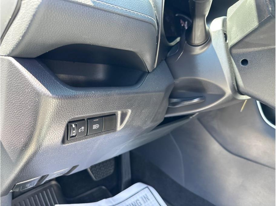 Toyota RAV4 LE 2024