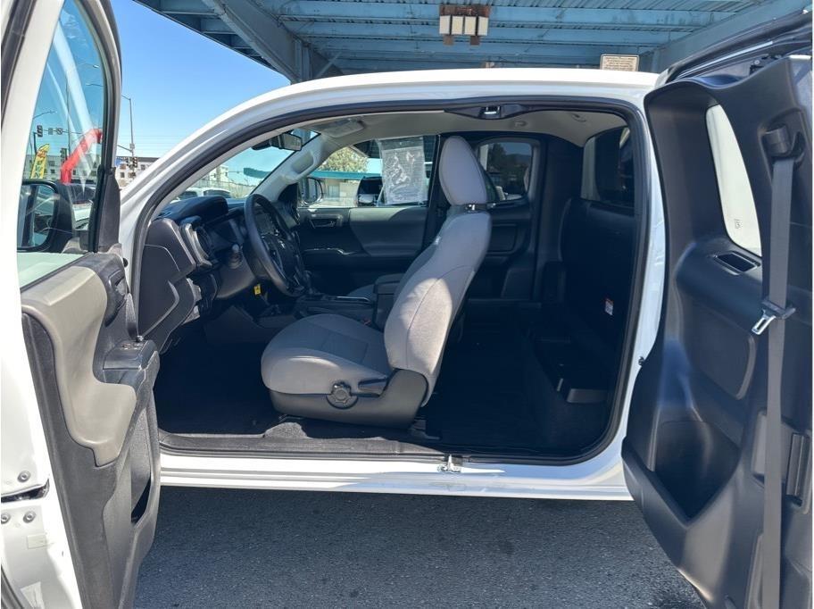 Toyota Tacoma SR5 Access Cab I4 6AT 2WD 2022